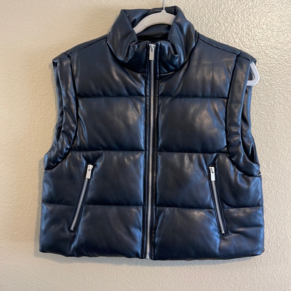 Cropped leather puffer vest